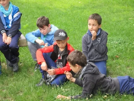 Škola v přírodě 1. A, 2. B, 4. A - Broumov (část 1)