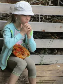 Škola v přírodě 1. A, 2. B, 4. A - Broumov (část 1)