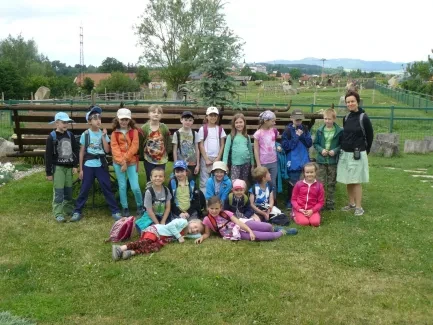 Škola v přírodě 1. A, 2. B, 4. A - Broumov (část 1)