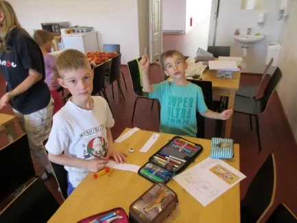 Škola v přírodě 1. A, 2. B, 4. A - Broumov (část 1)