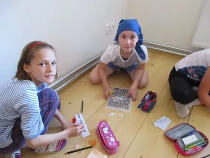 Škola v přírodě 1. A, 2. B, 4. A - Broumov (část 1)