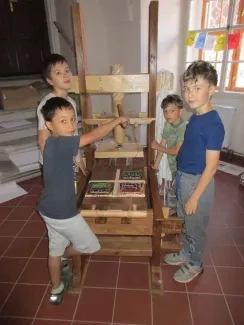 Škola v přírodě 1. A, 2. B, 4. A - Broumov (část 1)