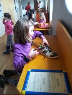 ŠD druháků na výstavě Hry a klamy ve vědecké knihově