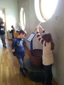 ŠD druháků na výstavě Hry a klamy ve vědecké knihově