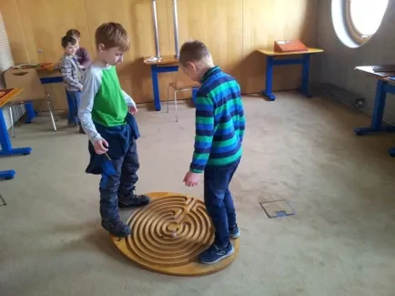 ŠD druháků na výstavě Hry a klamy ve vědecké knihově