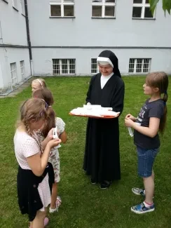 Návštěva u sestřiček de Notre Dame - ŠD 2. tř.