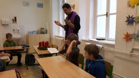 Žehnání adventního věnce_3. A a 7. B