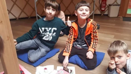 Učíme se a slavíme v jurtě_1. A