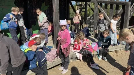 Den Země_1. A, 1. B