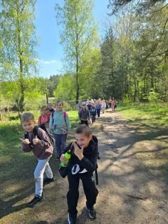 Den Země_1. A, 1. B