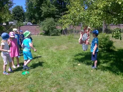 Putování s hradeckými lvy do kláštera - ŠD 1.tř.