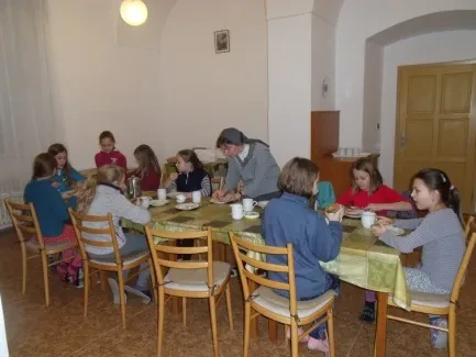 Přespávání Holka IN