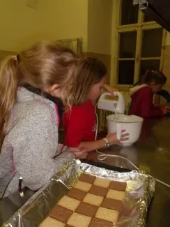 Přespávání Holka IN