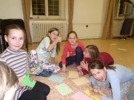 Přespávání Holka IN