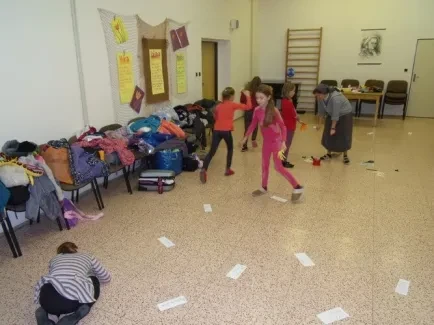 Přespávání Holka IN