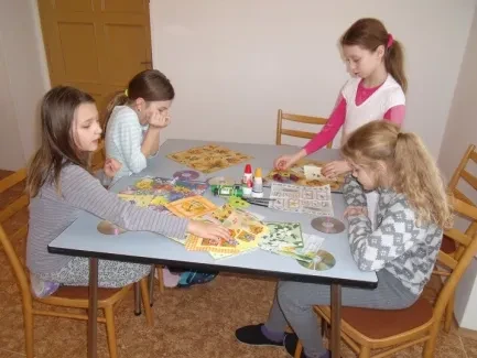 Přespávání Holka IN