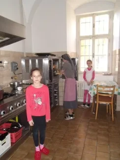 Přespávání Holka IN