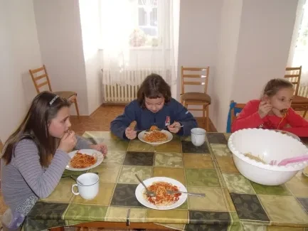 Přespávání Holka IN