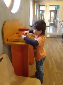 ŠD prvňáků na výstavě Hry a klamy ve vědecké knihovně