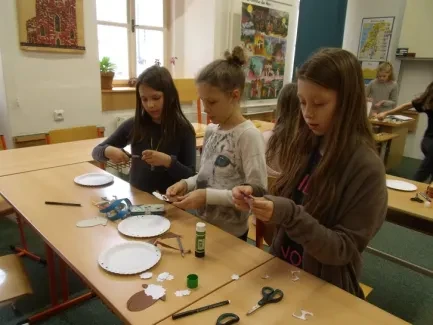 Kroužek Ovečka a Holka IN