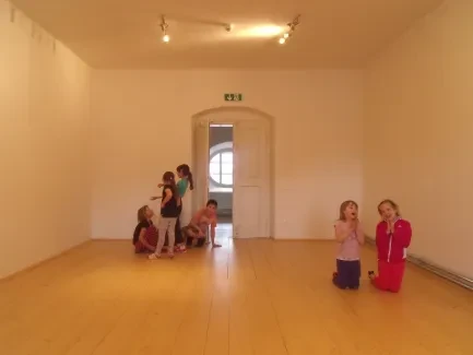 Škola v přírodě 1. A, 2. B, 4. A - Broumov (část 3)