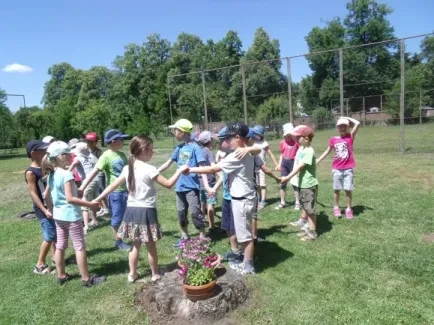 Putování s hradeckými lvy do kláštera - ŠD 1.tř.