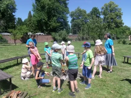 Putování s hradeckými lvy do kláštera - ŠD 1.tř.