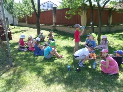 Putování s hradeckými lvy do kláštera - ŠD 1.tř.