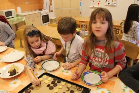 Pečení sušenek 3. A