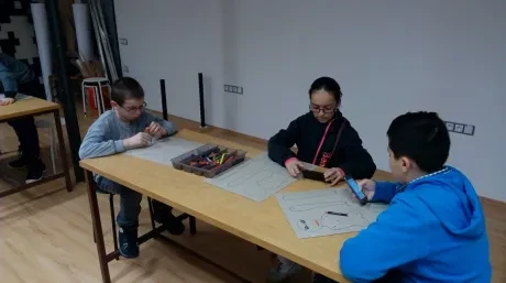 Výtvarná dílna v divadle Drak a VI. A