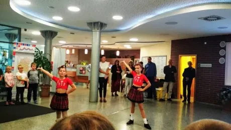 Vernisáž_OCH HK_Pomáháme seniorům_ŠD