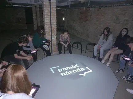 Paměť národa_9. A a 9. B_1