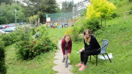 Škola v přírodě 1.B, 2.A - Janské Lázně (část 1)