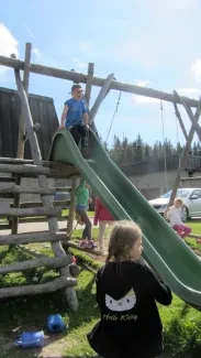 Škola v přírodě 1.B, 2.A - Janské Lázně (část 2)