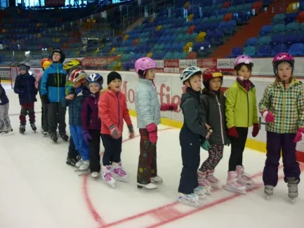 Bruslíme a hrajeme na ledě