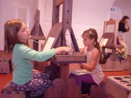 Škola v přírodě 1. A, 2. B, 4. A - Broumov (část 2)