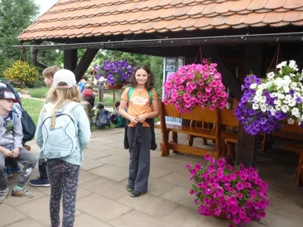 Škola v přírodě 1. A, 2. B, 4. A - Broumov (část 2)