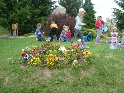 Škola v přírodě 1. A, 2. B, 4. A - Broumov (část 2)