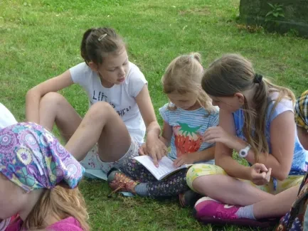 Škola v přírodě 1. A, 2. B, 4. A - Broumov (část 2)