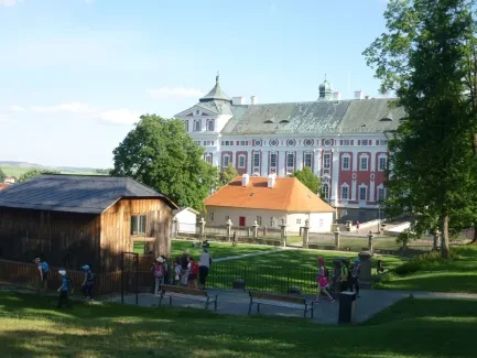 Škola v přírodě 1. A, 2. B, 4. A - Broumov (část 2)