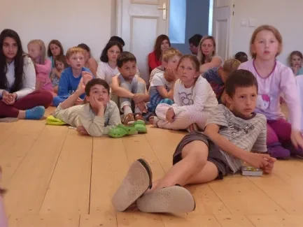 Škola v přírodě 1. A, 2. B, 4. A - Broumov (část 2)