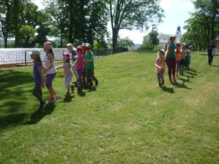 Škola v přírodě 1. A, 2. B, 4. A - Broumov (část 2)