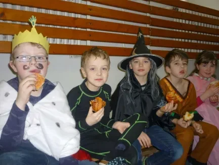 Masopust - karneval - 1. B a 2. A