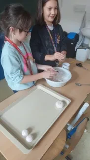 Školní klub a jeho adventní tvoření