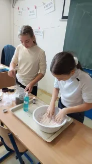 Školní klub a jeho adventní tvoření