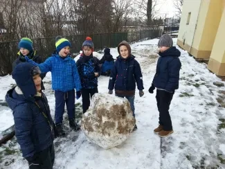 Hrátky ve sněhu v družině třeťáků